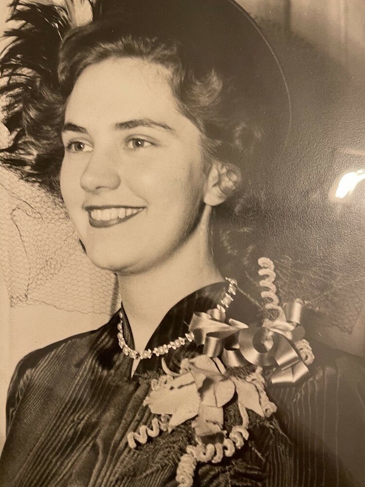 DOLORES DANIELS