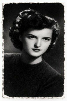 ANKA ZOBARICH